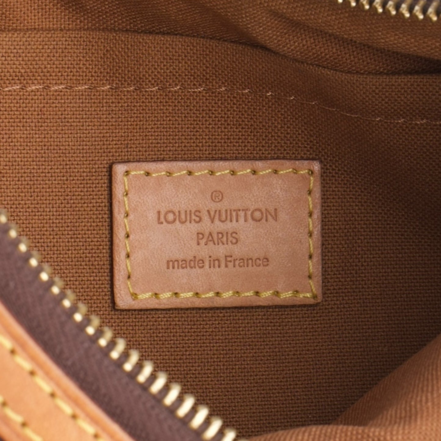 Louis Vuitton Canvas Monogram Thames PM Handbag