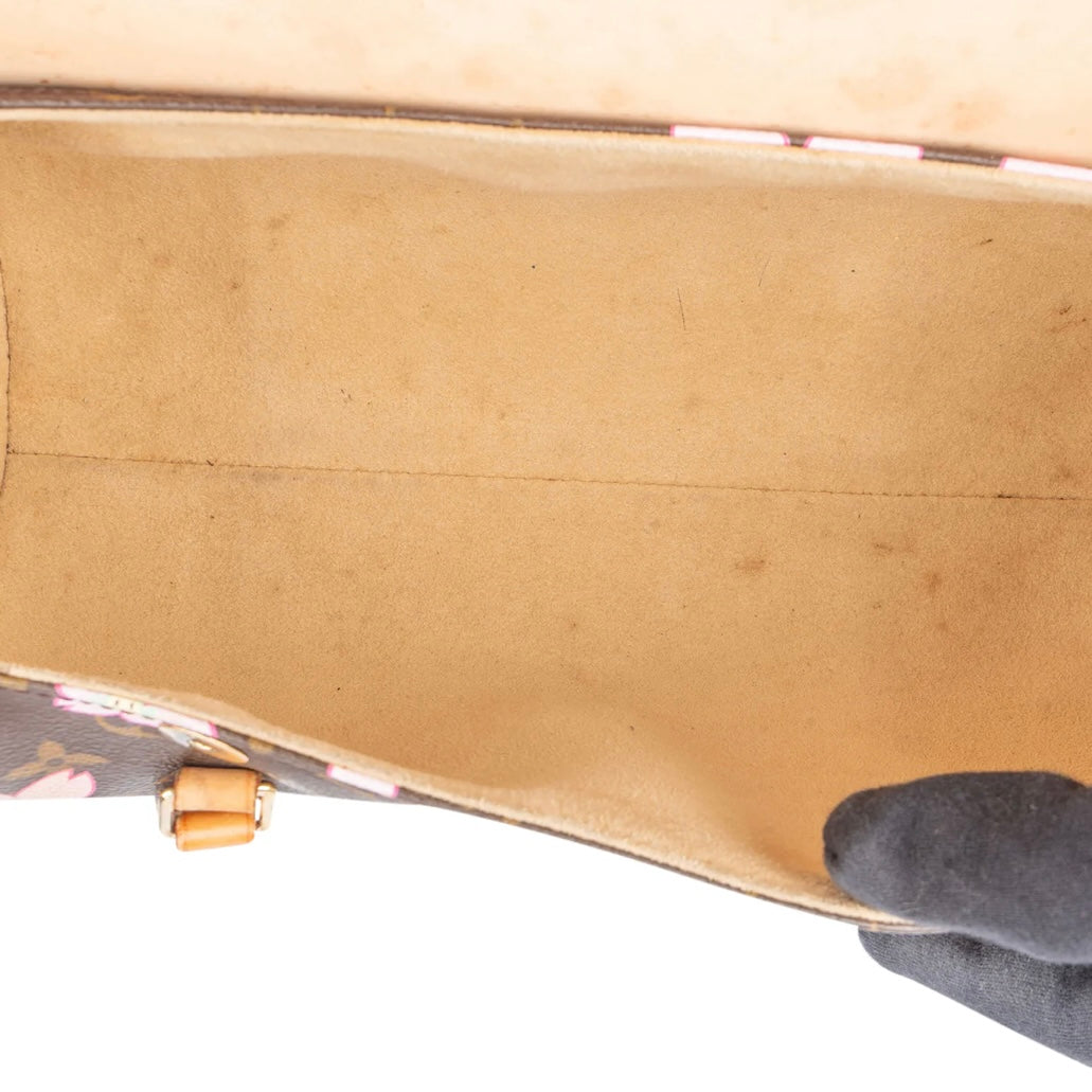 Louis Vuitton Limited
Cherry Blossom Papillon
Handbag