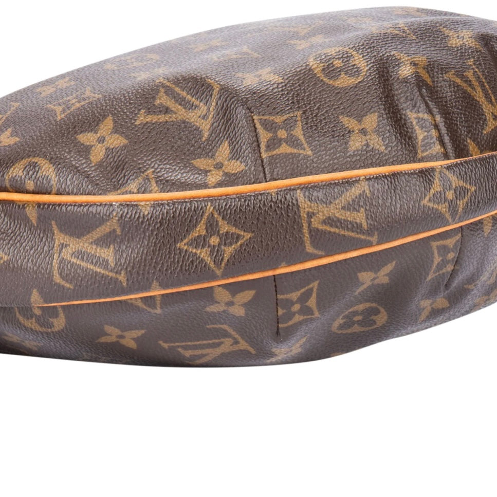 Louis Vuitton Canvas Monogram Croissant MM Shoulder Bag