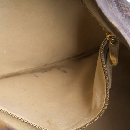 Louis Vuitton Canvas Monogram Artsy Shoulder Bag