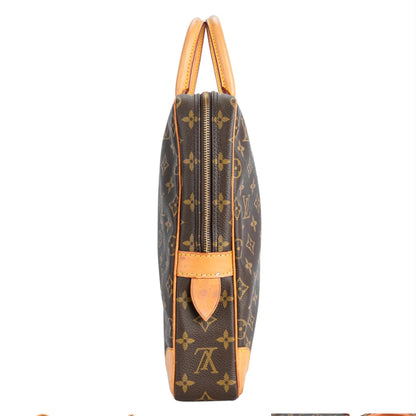 Louis Vuitton Canvas Monogram
Porte Documents Handbag