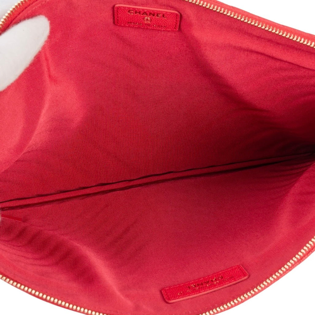 Chanel Rouge Quilted Caviar Leather CC Clutch