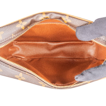 Louis Vuitton Monogram Canvas Compiegne 23 Clutch