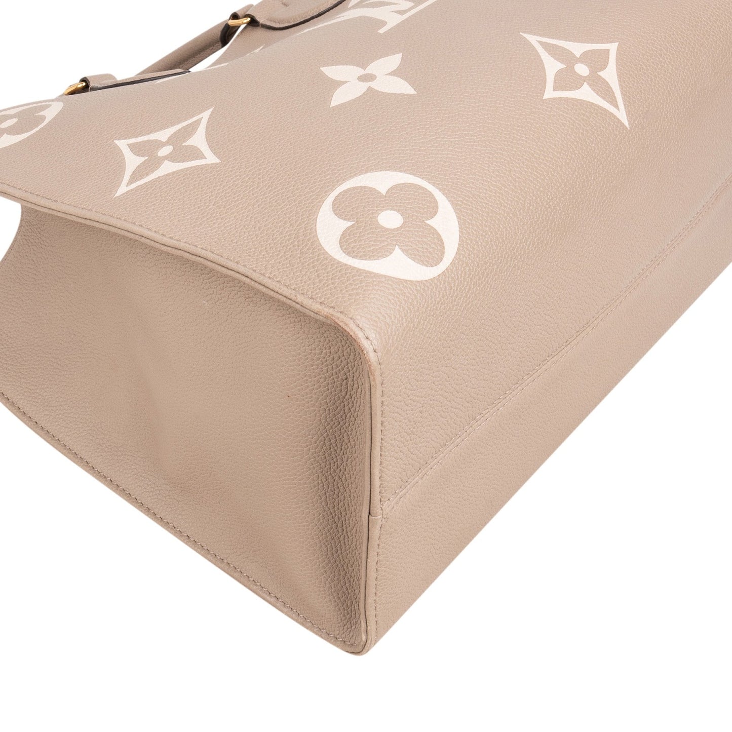 Louis Vuitton Leather Monogram Giant OnTheGo MM Handbag