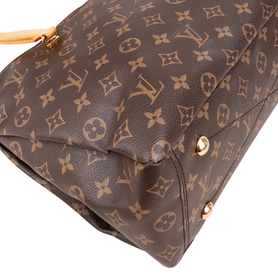Louis Vuitton Monogram Canvas Pallas MM Handbag