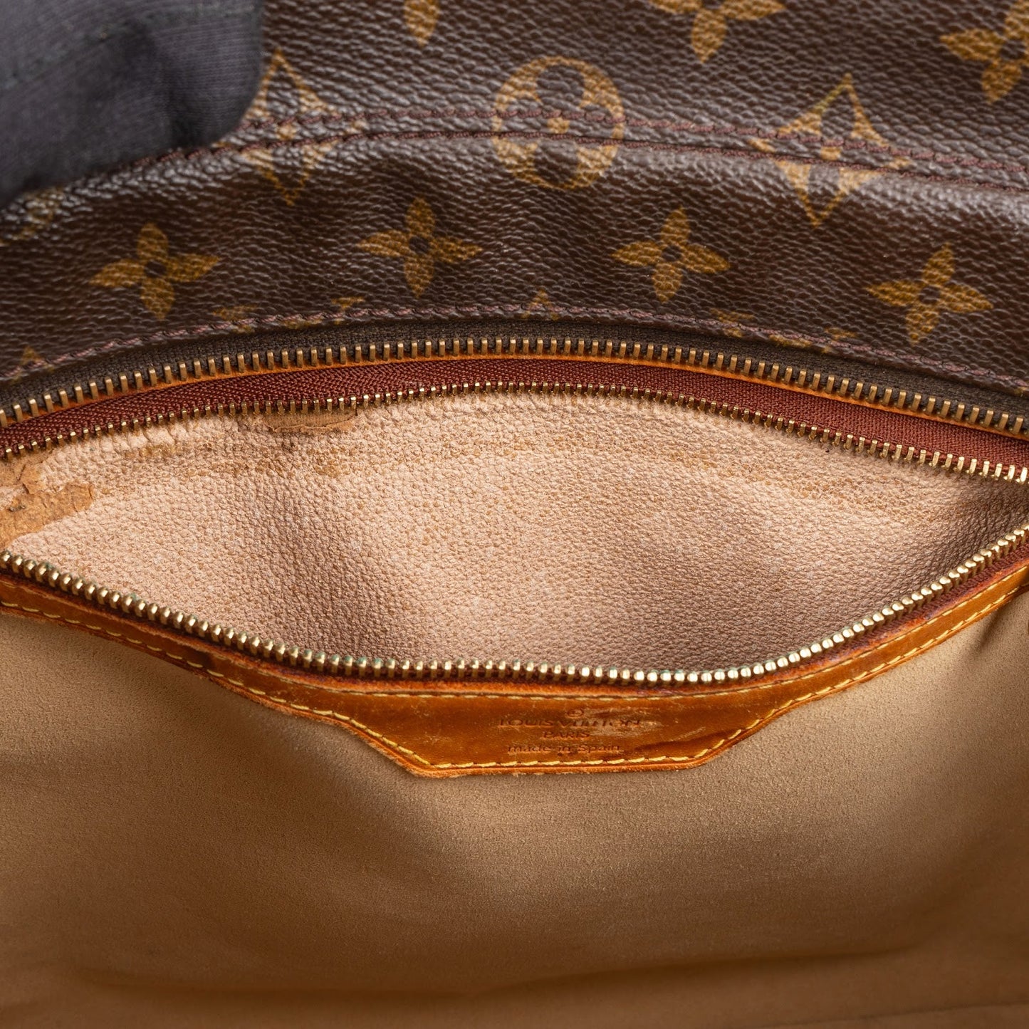 Louis Vuitton Monogram Canvas Luco Shoulder Bag