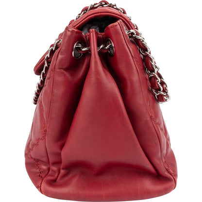 Chanel Quilted Lambskin Diamond Stitch Hampton Flap Jumbo Flap Crossbody Bag