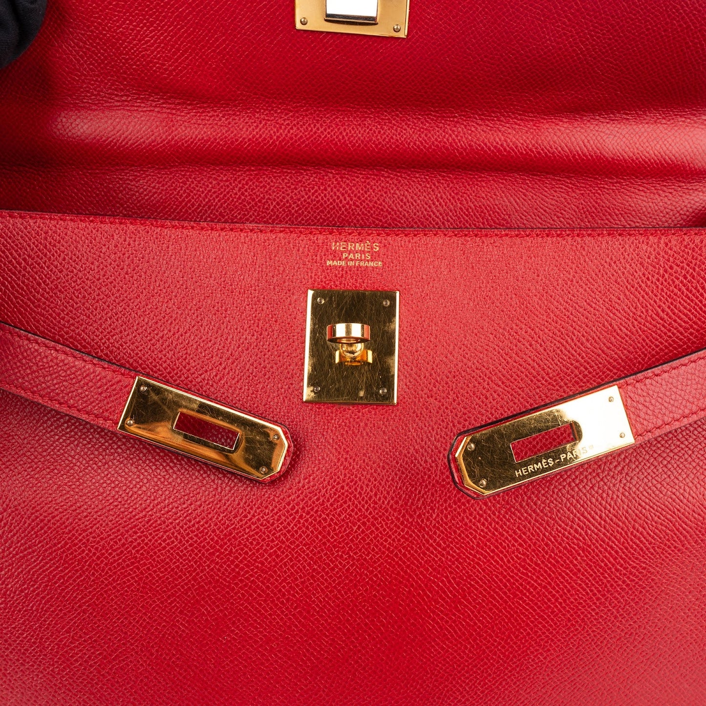Hermès Rouge Courchevel Leather Kelly 32 Handbag