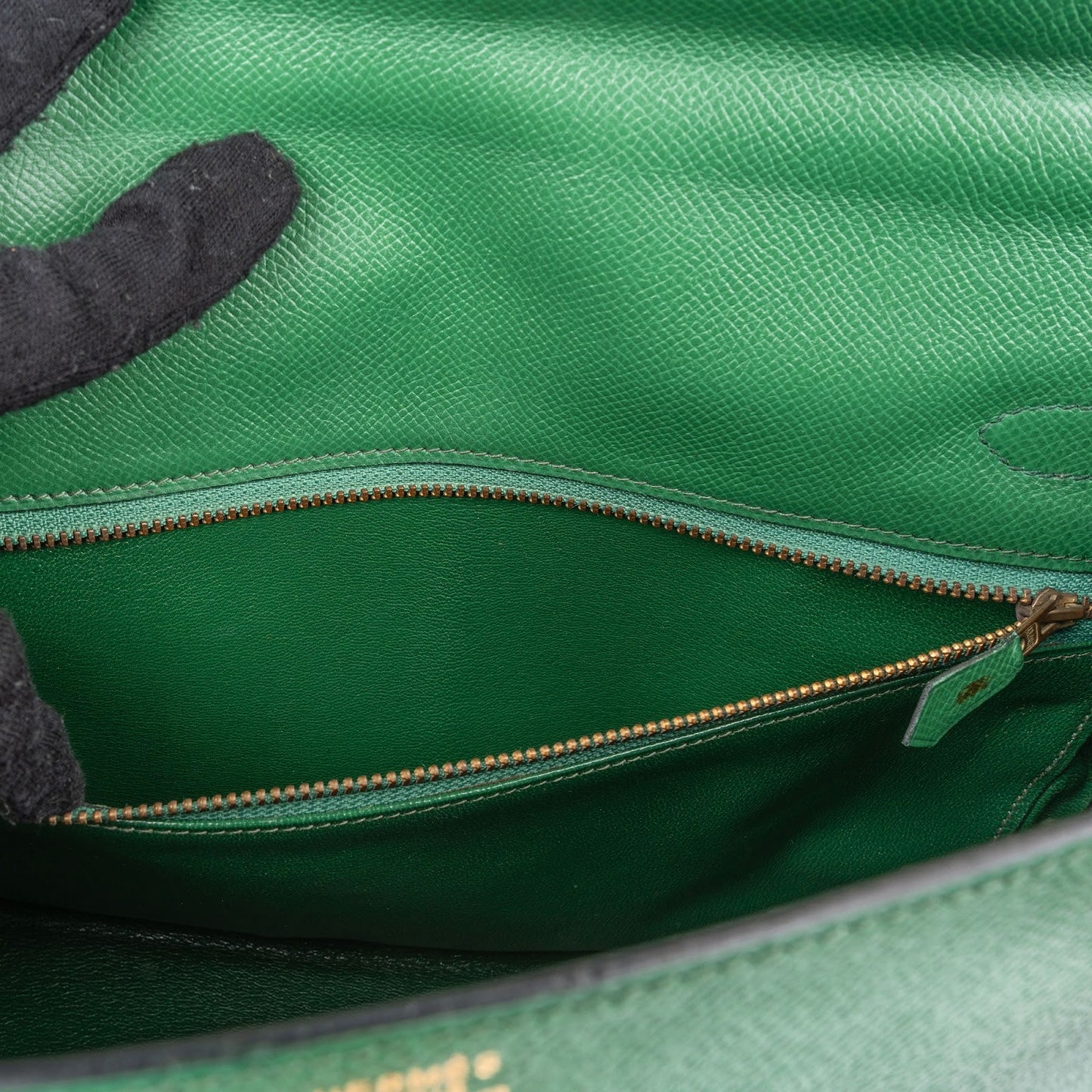 Hermès veau Courchevel Leather Kelly Sellier 32 Handbag