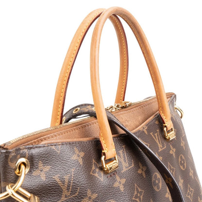 Louis Vuitton Monogram
Canvas Pallas MM Handbag
