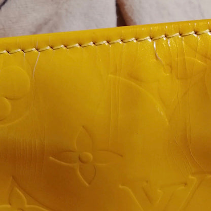 Louis Vuitton Monogram
Vernis Houston
Yellow Handbag
