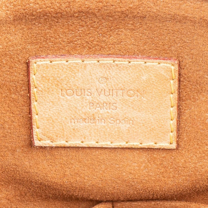 Louis Vuitton Monogram
Canvas Pallas MM Handbag