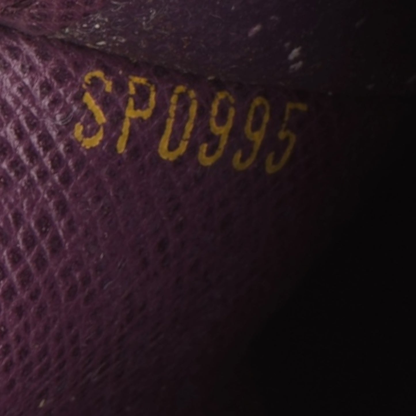 Louis Vuitton Epi Leather Elise Wallet