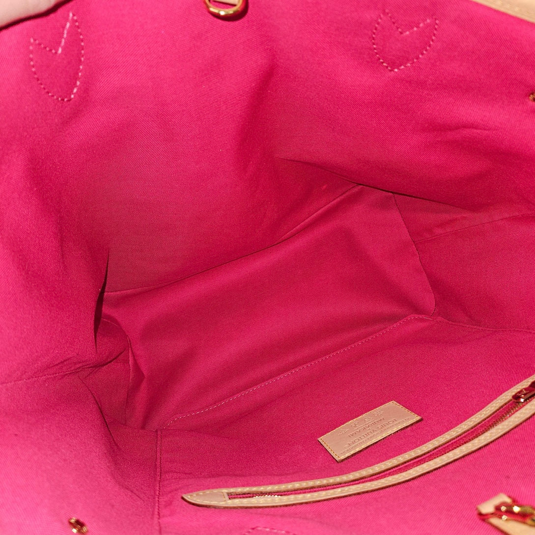 Louis Vuitton Monogram
Canvas Murakami Flowers
Neverfull MM Shoulder
Bag