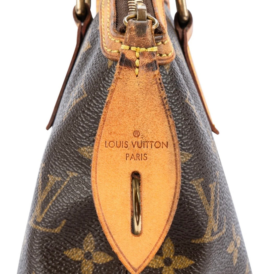 Louis Vuitton Canvas Monogram
Lockit PM Handbag