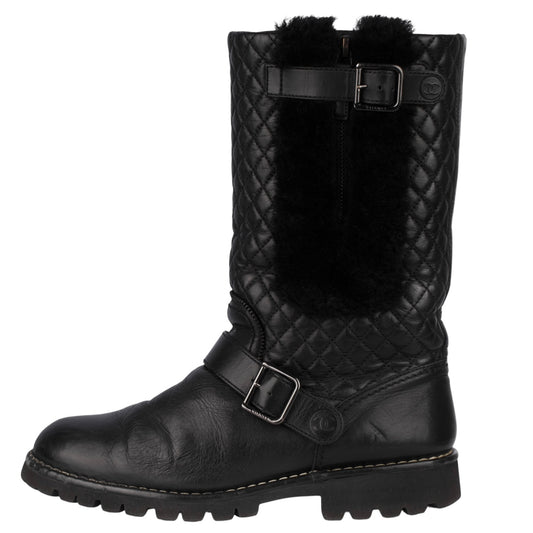 Chanel Quilted Leather Boots Shearling Black (39,5)