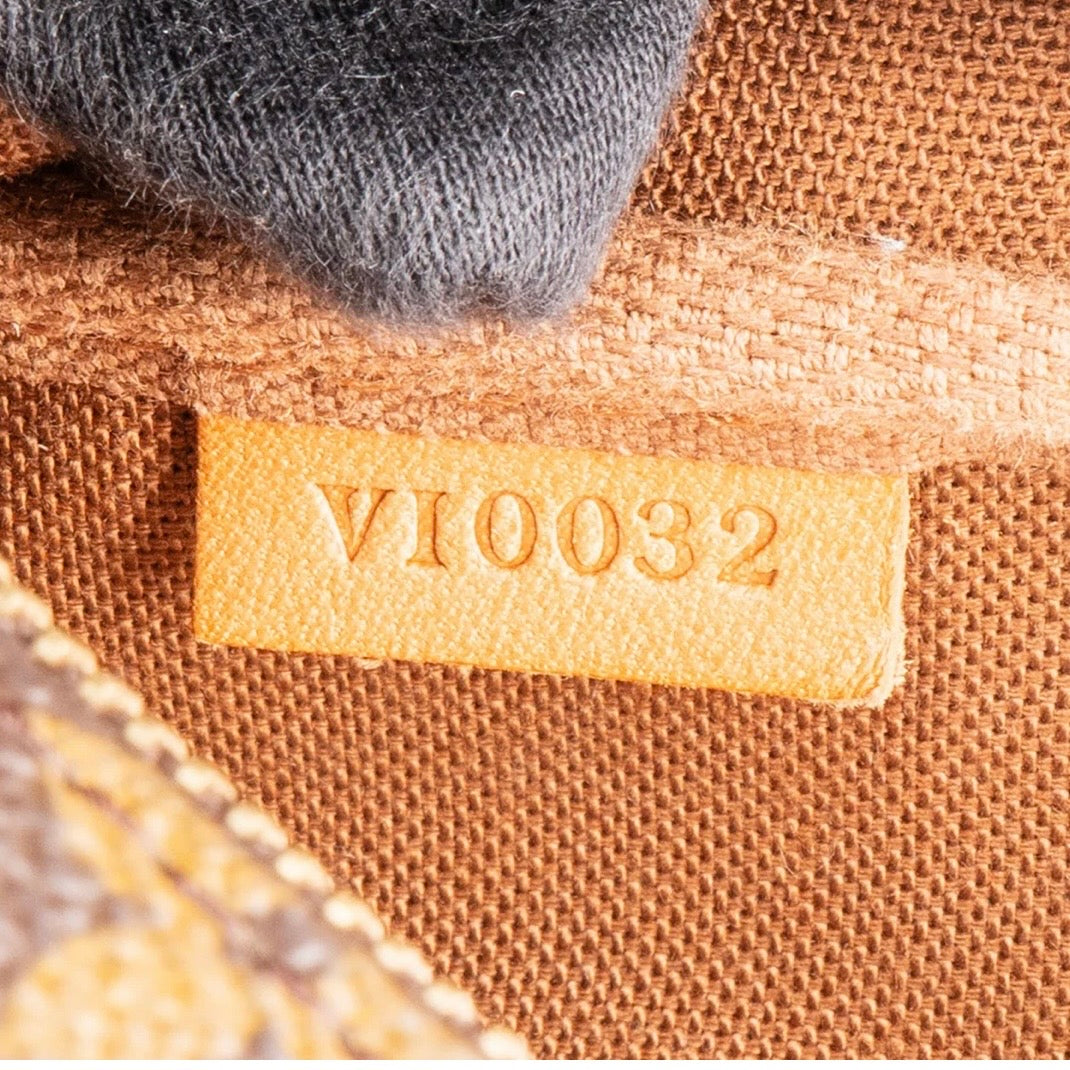 Louis Vuitton Monogram Canvas Pochette Accessoires Handbag