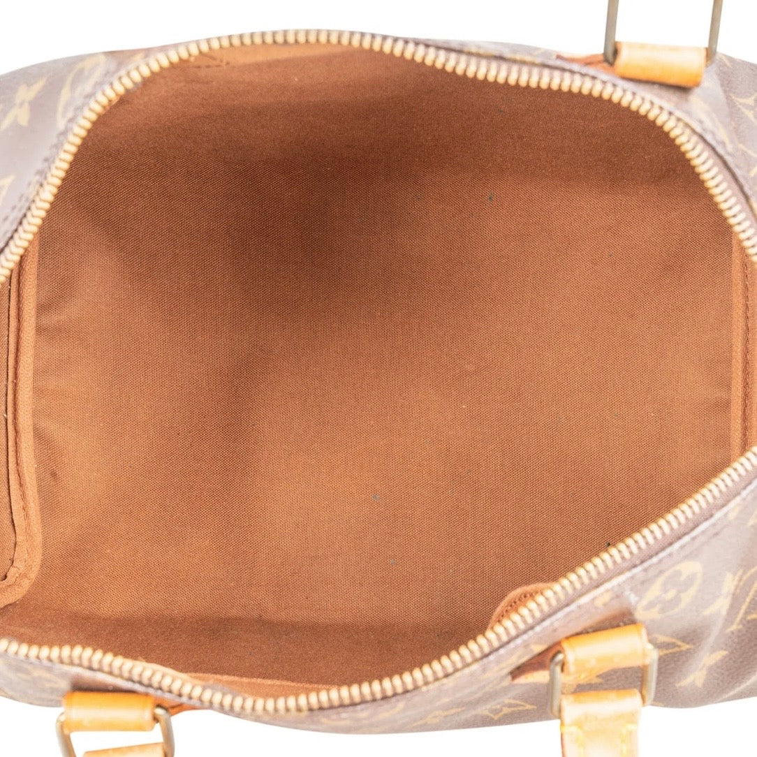 Louis Vuitton Monogram
Canvas Speedy 30 Handbag