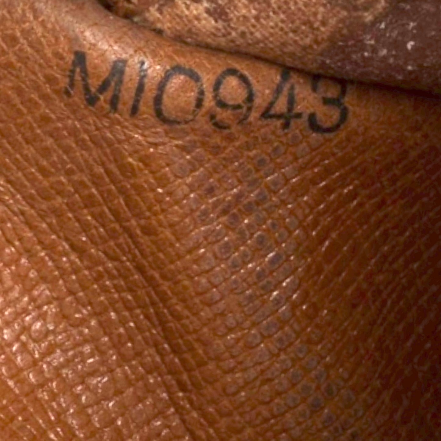 Louis Vuitton Canvas Monogram Sarah Wallet