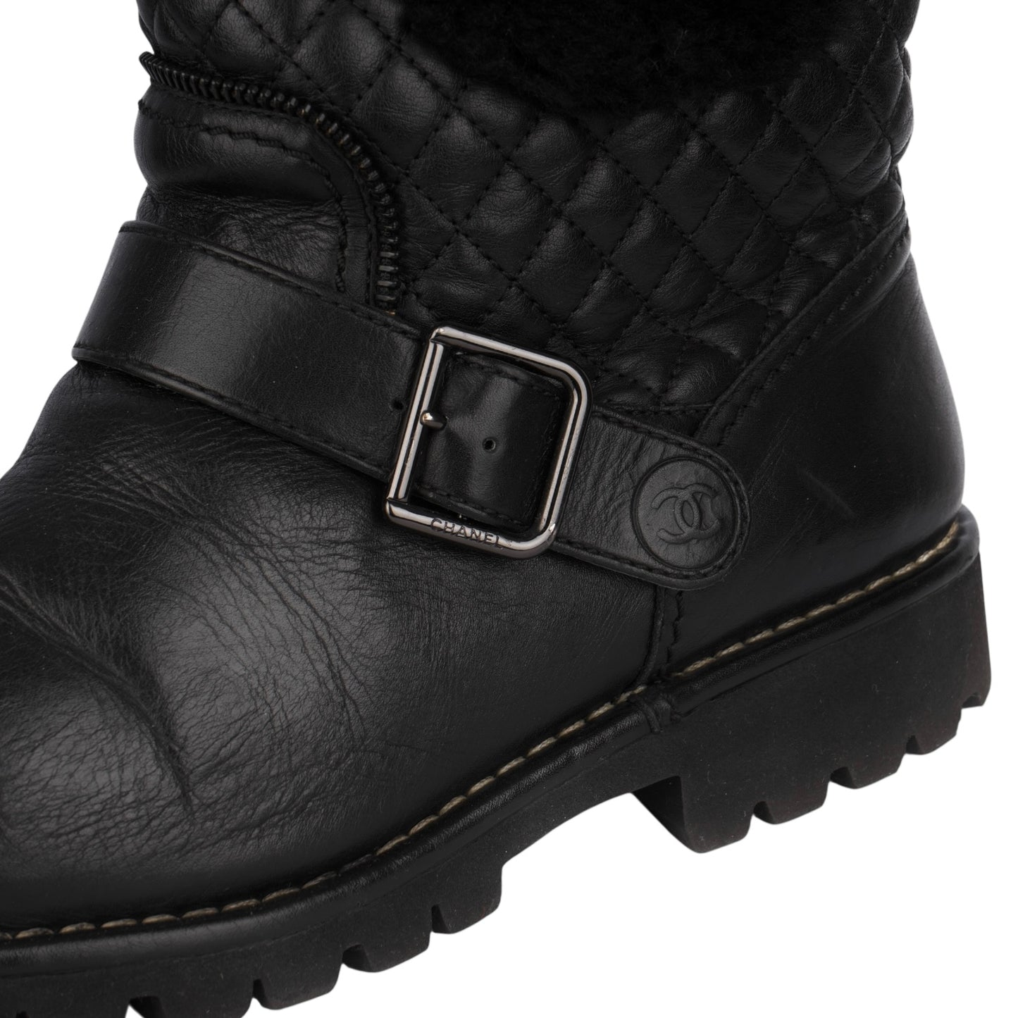 Chanel Quilted Leather Boots Shearling Black (39,5)