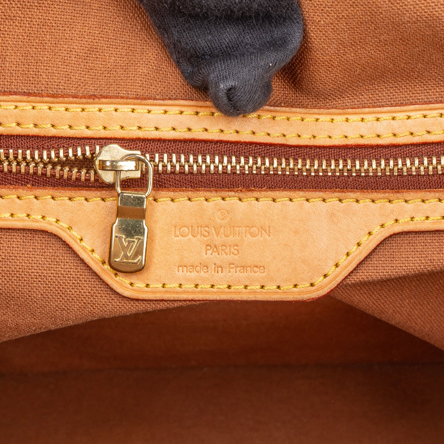 Louis Vuitton Canvas Monogram Batignolles Handbag