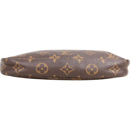 Louis Vuitton Canvas Monogram Pochette Accessoire Handbag