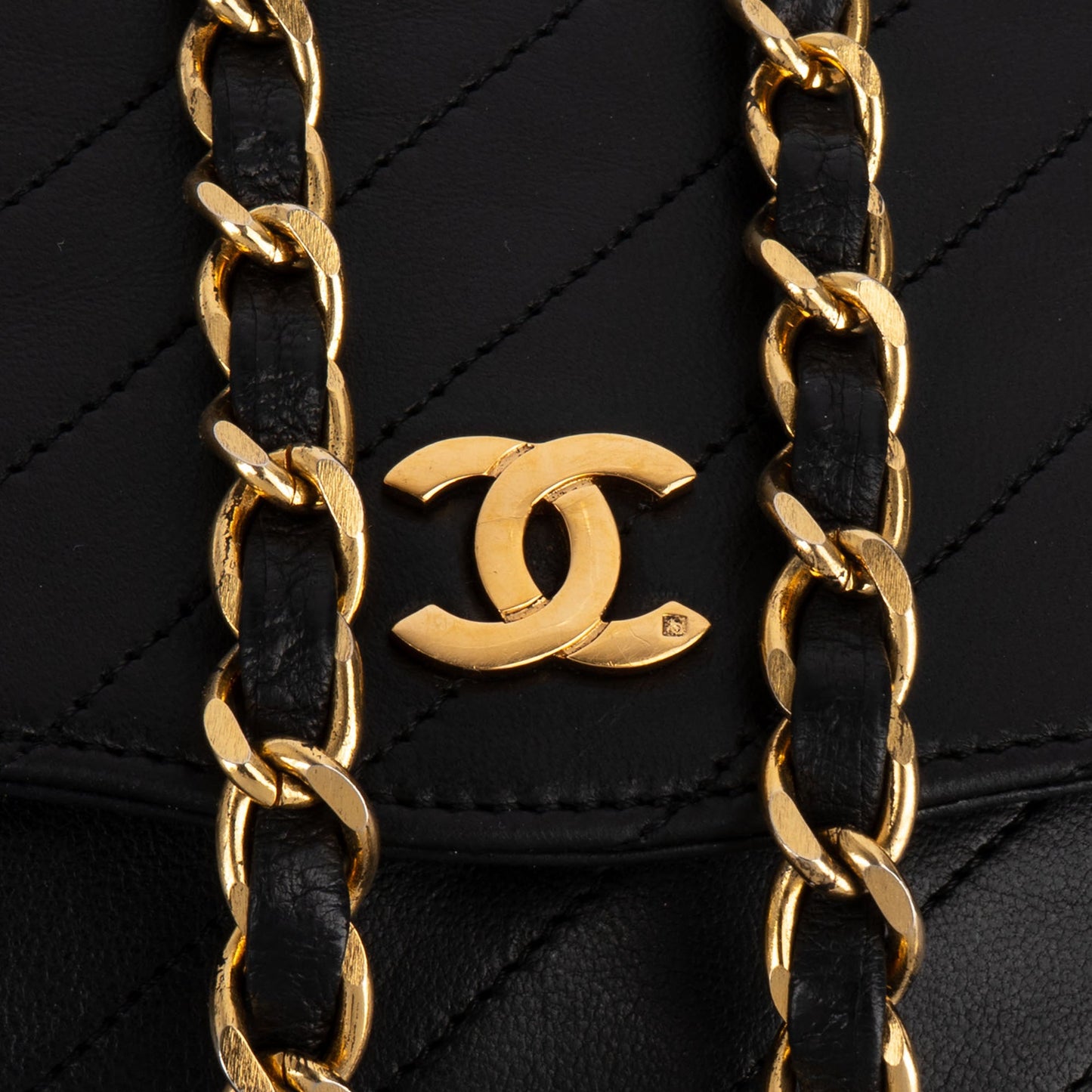Chanel Noir Chevron Lambskin Single Flap Shoulder Bag
