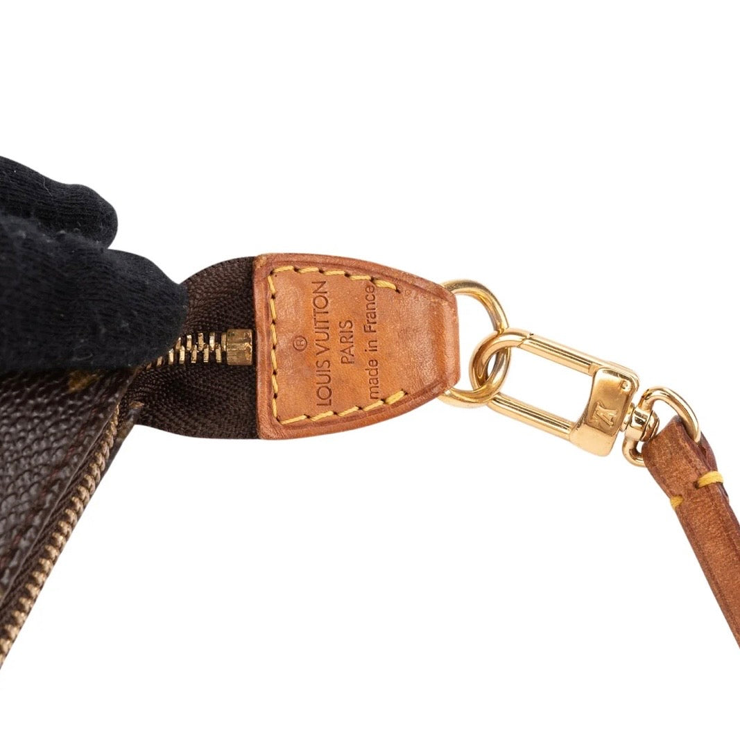 Louis Vuitton Monogram Canvas Pochette Accessoires Handbag
