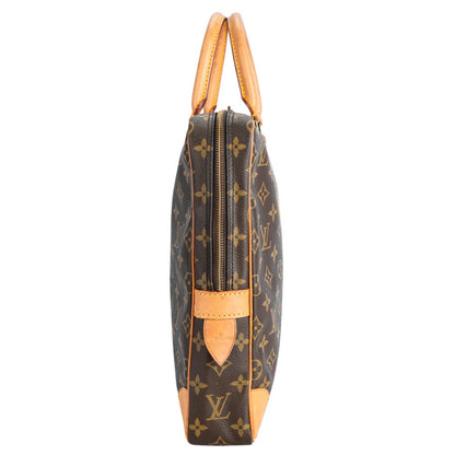 Louis Vuitton Canvas Monogram
Porte Documents Handbag
