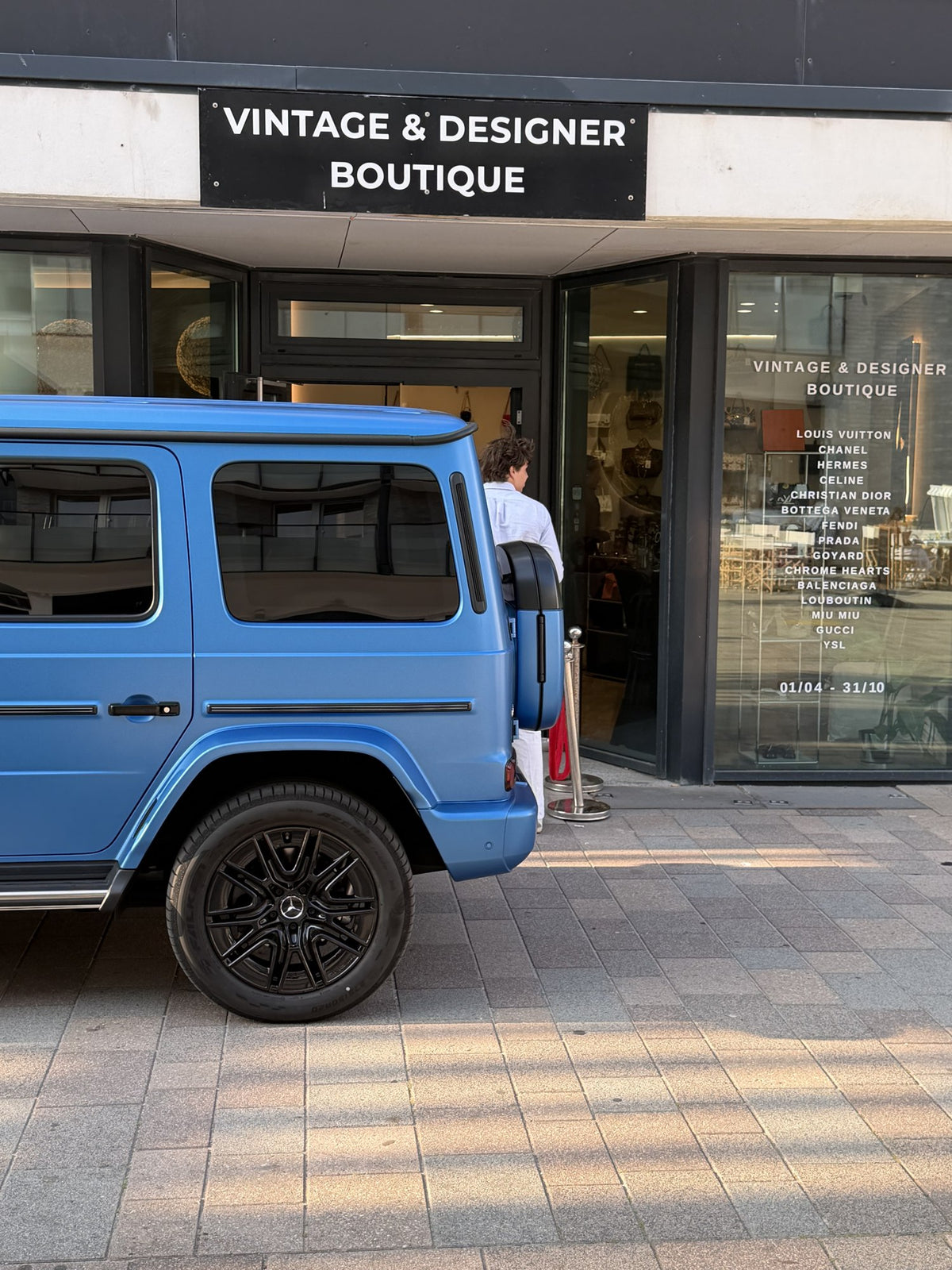 Luxurysteals pop-up boutique