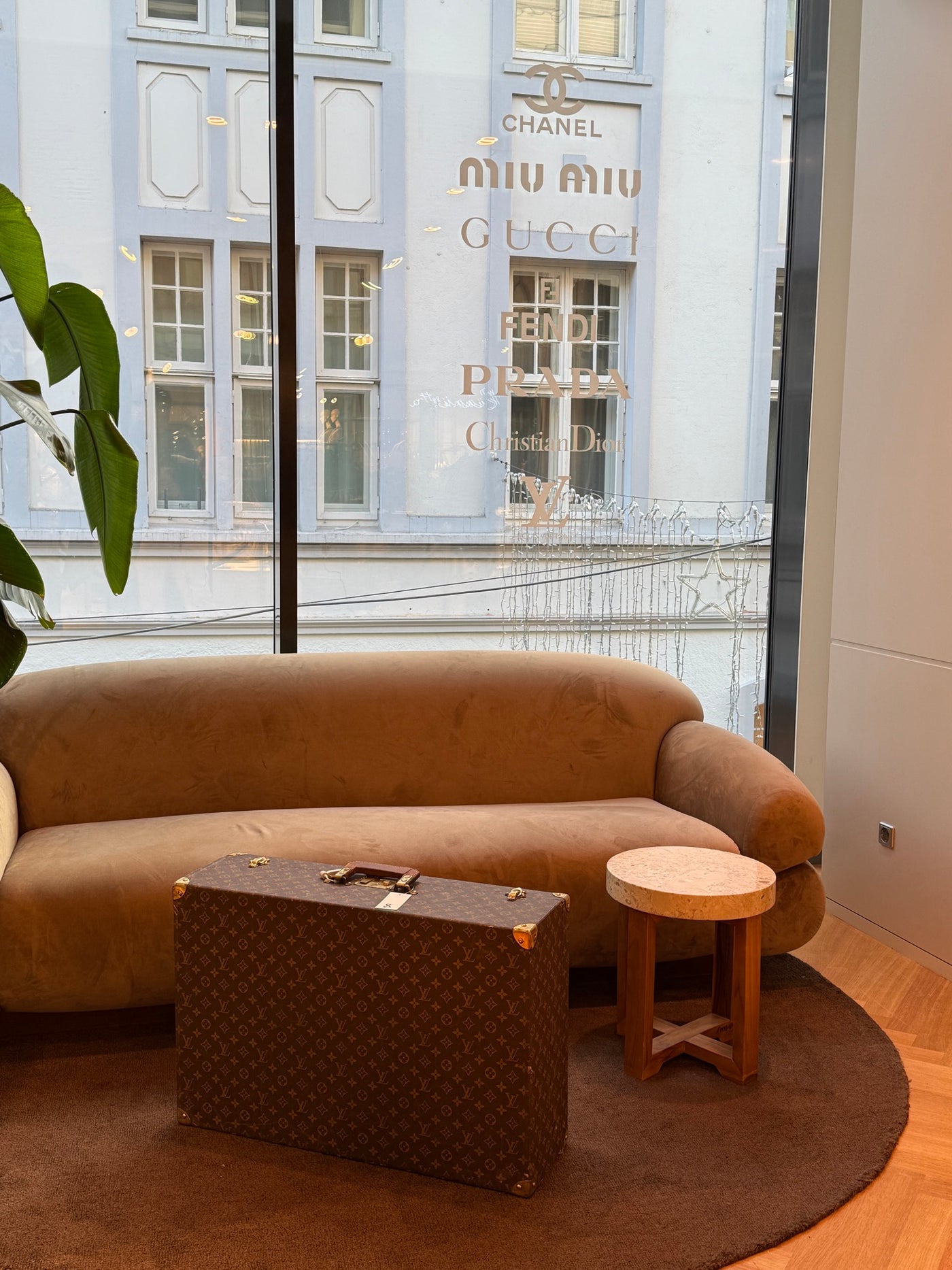 Oldenburg — Luxurysteals Pop-up Store