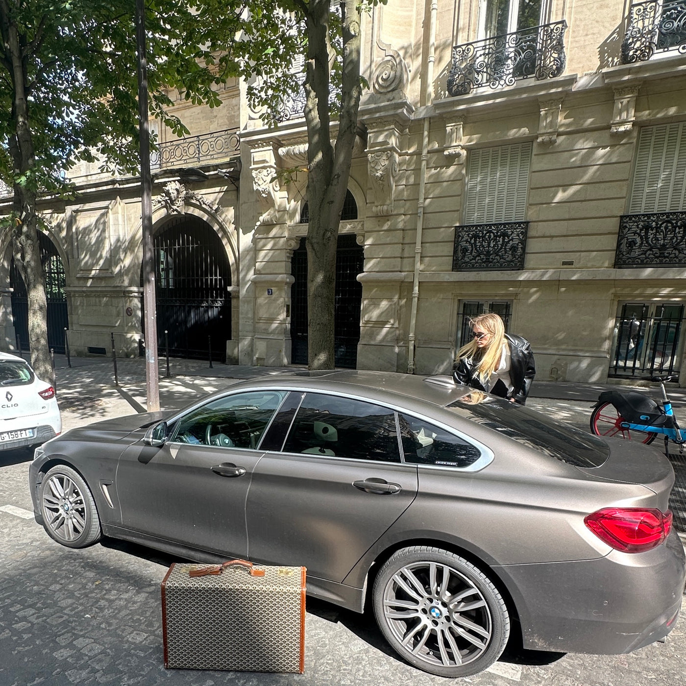 Paris — Luxurysteals Pop-up Store