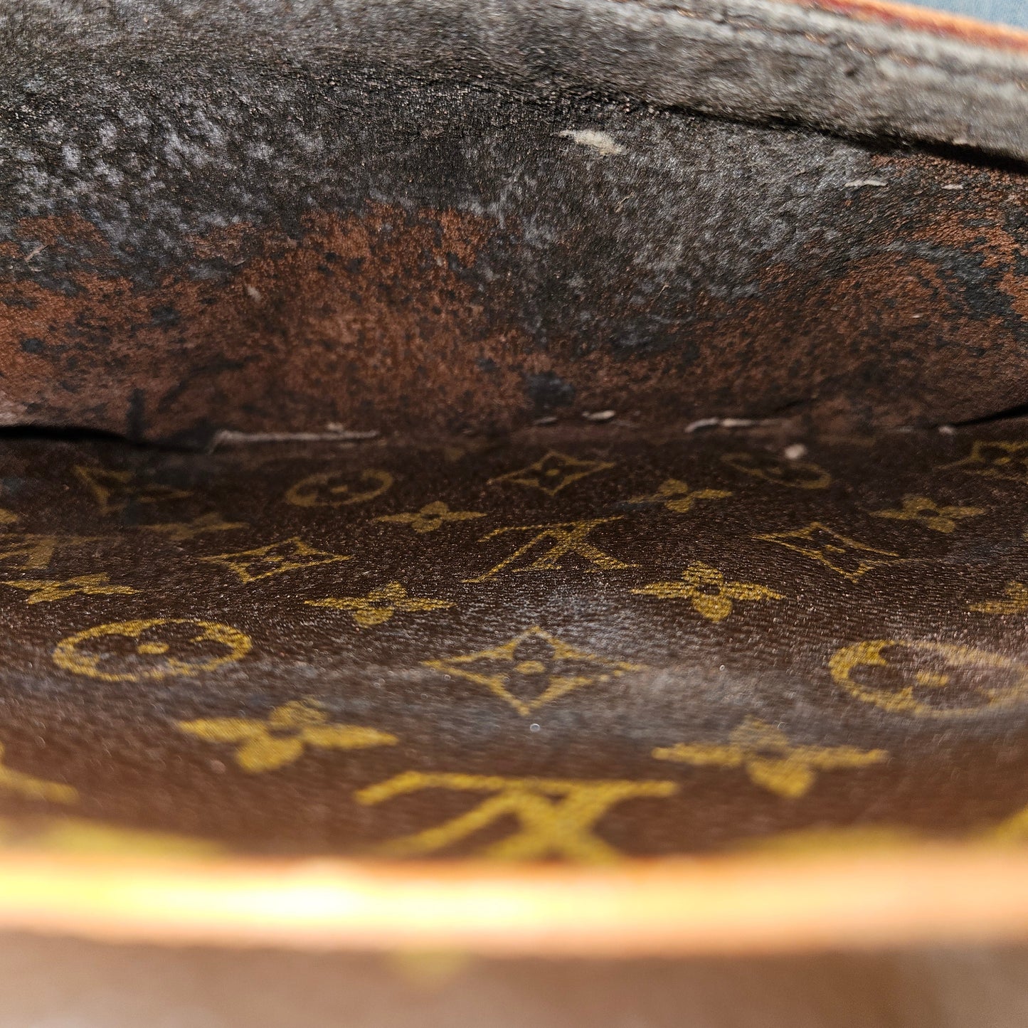 Louis Vuitton Monogram Canvas Compiegne 28 Clutch